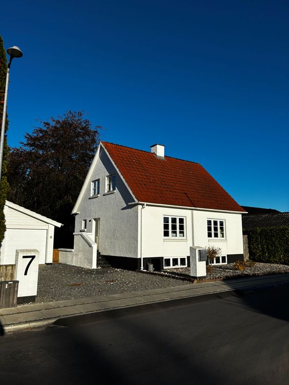 Dejlig hus med dobbeltgarage  - Kirkegade 7, Vorbasse