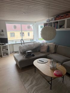 Lækker lejlighed med stor have - Billede 2 af 12