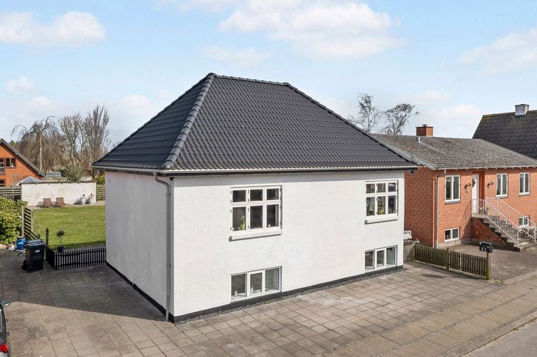 Rummelige villa tæt ved palmestranden - Rosevej 38, Frederikshavn