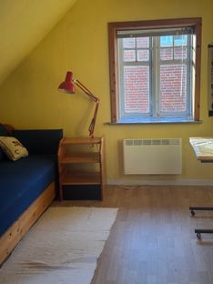 Hyggeligt hus med skøn have - Billede 4 af 8