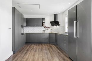 Rummelige villa tæt ved palmestranden - Billede 3 af 9