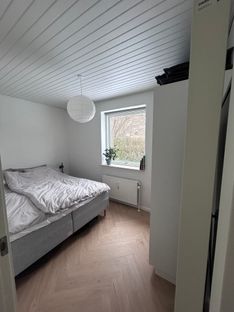 Indflytningsklart rækkehus med central beliggenhed  - Billede 15 af 18