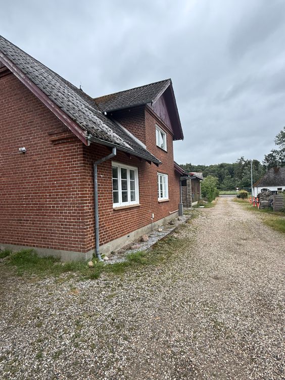 Villa med store have til salg - Viborgvej 175, Hampen