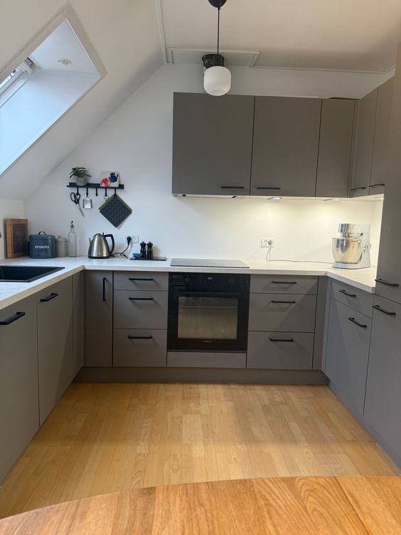 Dejlig lys 4-værelses andelslejlighed på 92 kvm til salg i centrum af Tølløse - Bytorvet 104, Tølløse