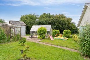 Dejlig stor Villahus med intregeret garage 2230m2 stor grund! - Billede 11 af 27