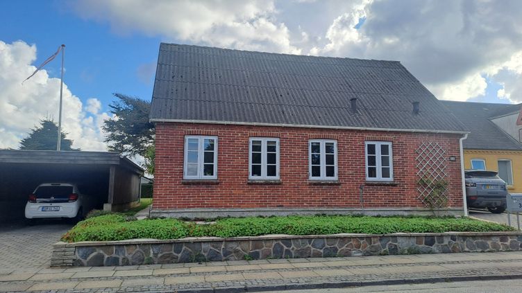 Hyggeligt og charmerende byhus med fleksboligtilladelse i Humlum - Østerbrogade 34, Humlum, Struer