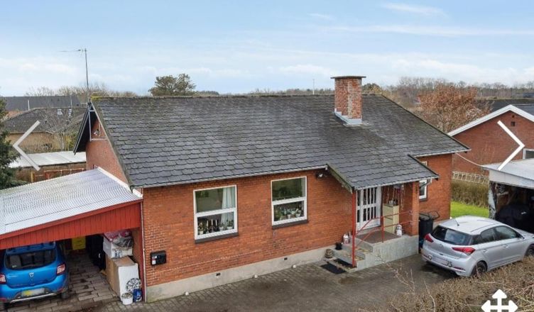 Jeg sælger eller lejer et hyggeligt hus i Bindslev.- TEL. :28254599 - Biledvej 2, Bindslev
