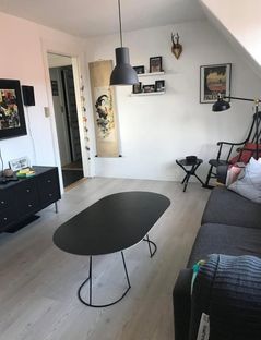 2-værelses lejlighed med udnyttet tag-etage udlejes - Billede 4 af 10