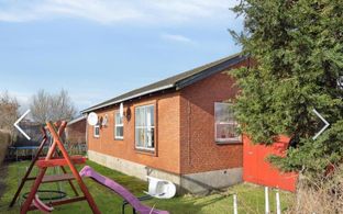 Jeg sælger eller lejer et hyggeligt hus i Bindslev.- TEL. :28254599 - Billede 10 af 12