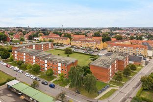 Lyst 3-værelses lejlighed med vestvendt altan og flot udsigt til grønne areal - Billede 4 af 26