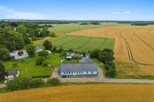 Dejlig stor Villahus med intregeret garage 2230m2 stor grund! - Billede 9 af 27