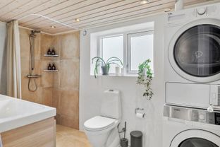 Rummelige villa tæt ved palmestranden - Billede 5 af 9